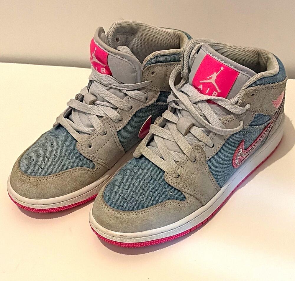 Jordan Air Jordan 1 Mid GS Kids Sneaker US 4Y Gray Blue Pink Suede HQ1999-400